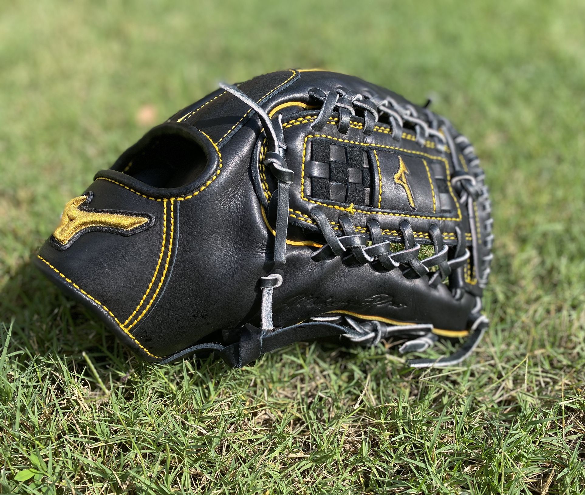 Mizuno Pro Baseball Glove for Sale in Dacula, GA - OfferUp