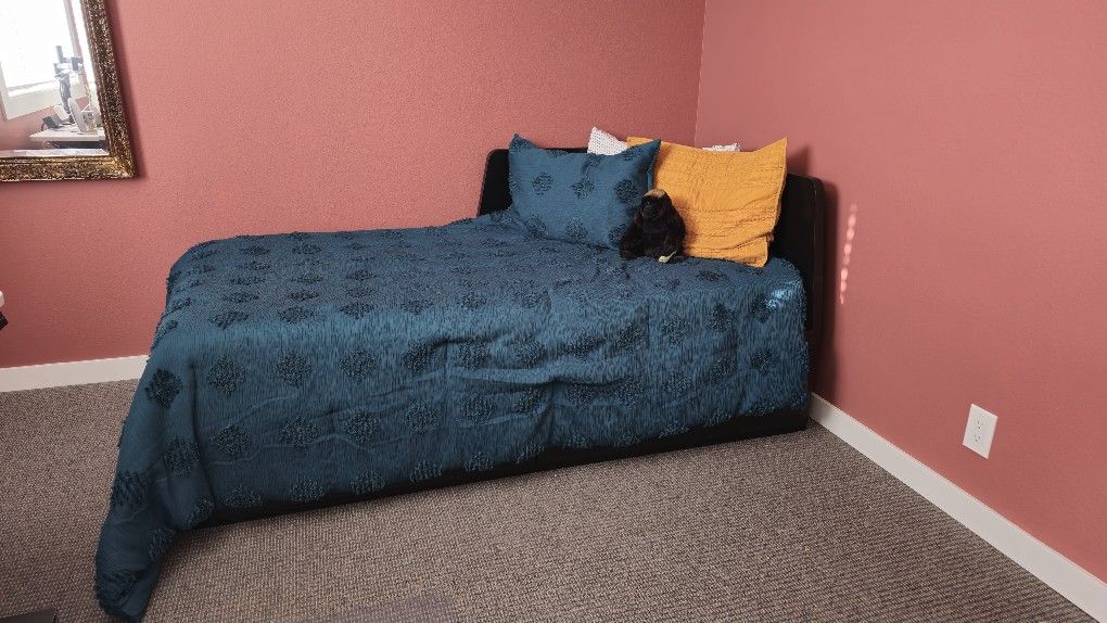 Ikea Flekke Twin/King Daybed