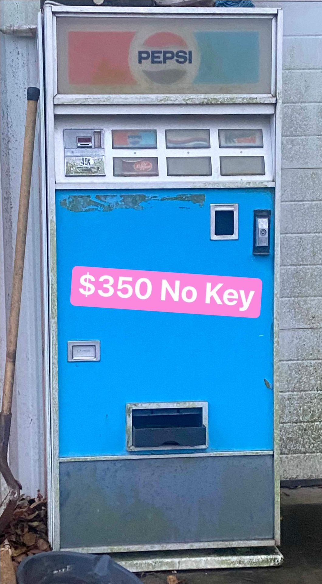 Dixie Narco Pepsi Machine