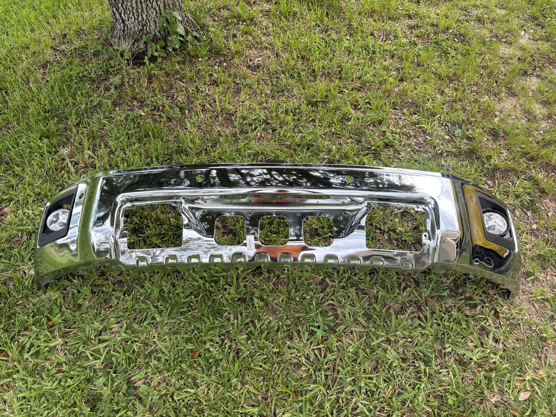 14-15 GMC Sierra 1500 Front Bumper With Fog Lights