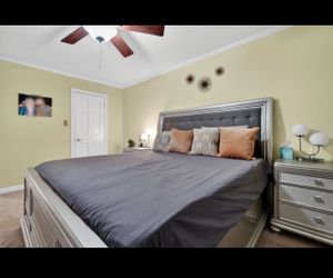 Bed +Dresser