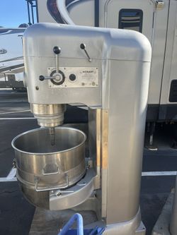 Hobart Mixer 140 Quart V1401 