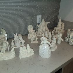 Department 56 Figuirines
