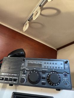 Hf icon ic-m700  Marine transceiver