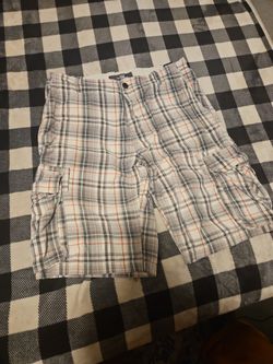 H&M Men's Plaid Cargo Shorts Size 34