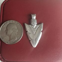 Vintage 925 Solid Sterling Silver Arrowhead Pendant ,marked Sterling W/Symbol 