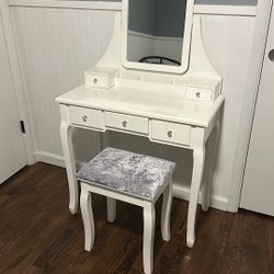 Makeup Vanity Desk 