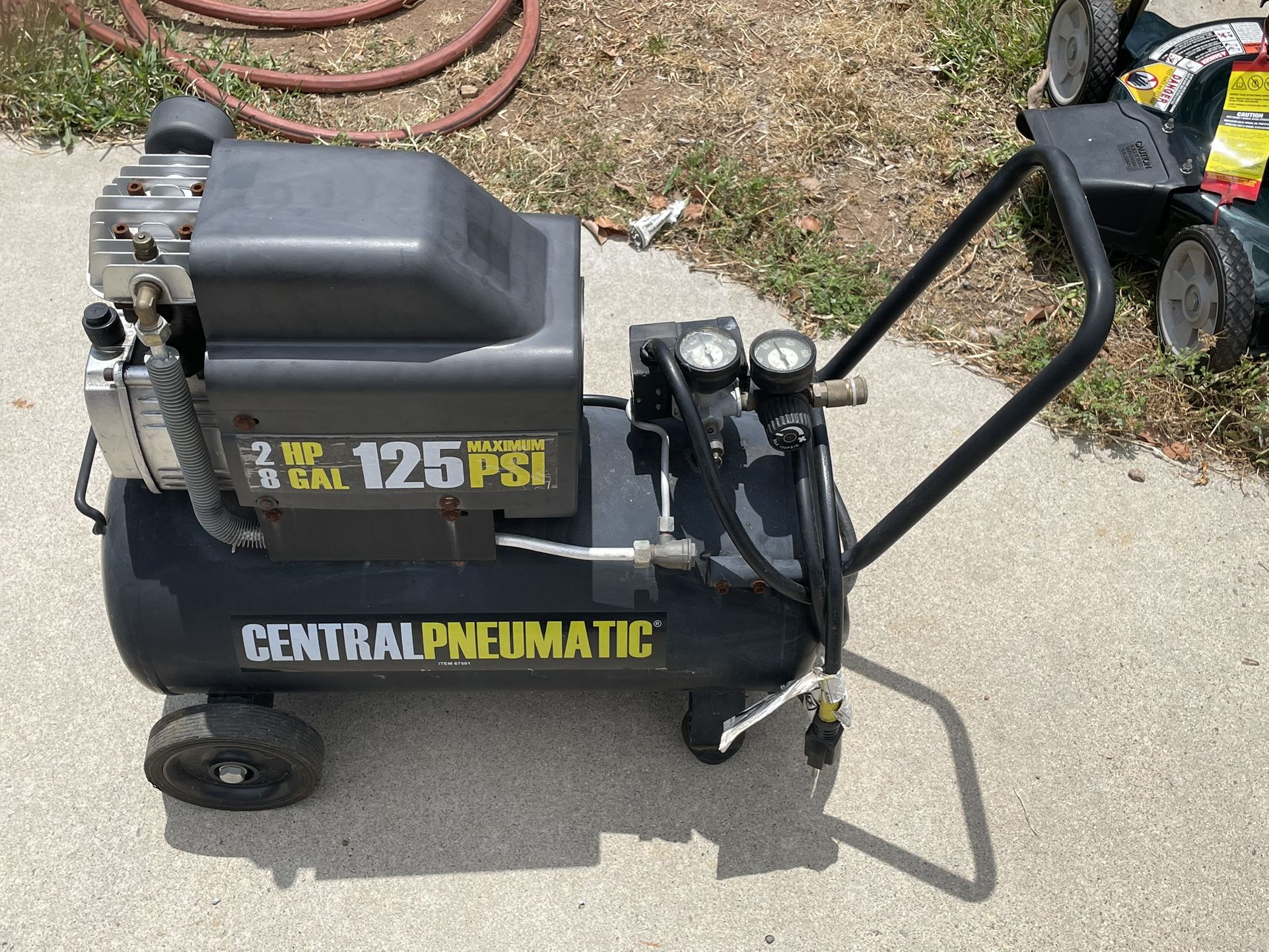 Air Compressor 2HP 8Gal 125PSI
