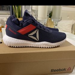 REEBOK FLEXAGON ENERGY TR Women . Never  Used..Training shoes, flexible and comfortable Size 7.. News In Box Original . 