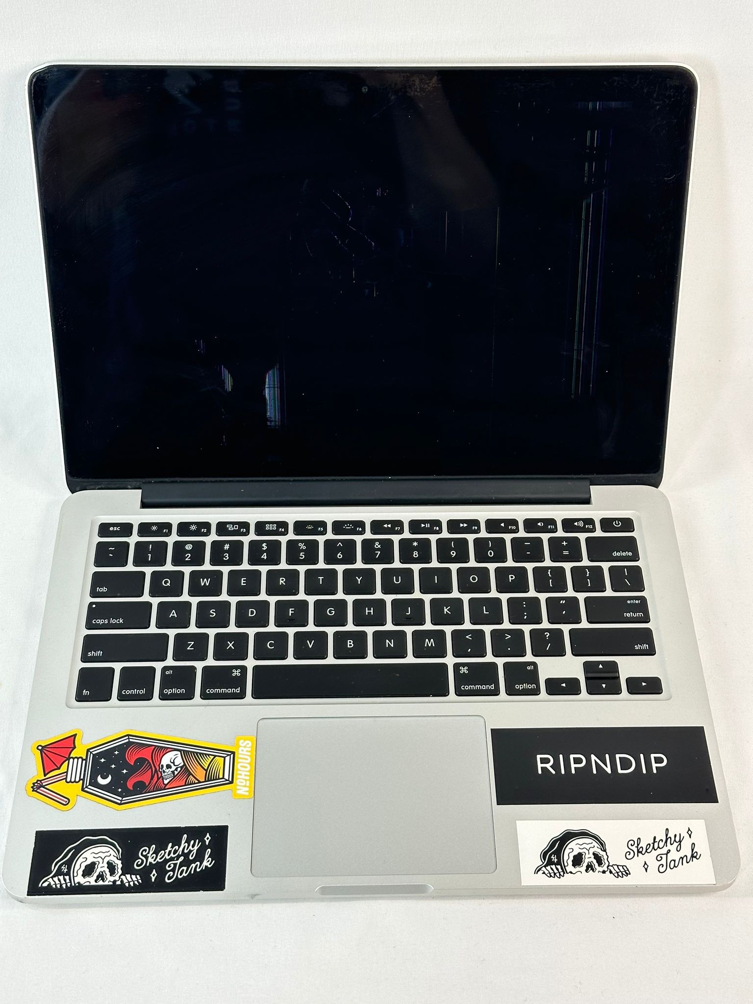 #1864 Apple MacBook Pro A1502 13.3 inch Laptop For Parts AS IS