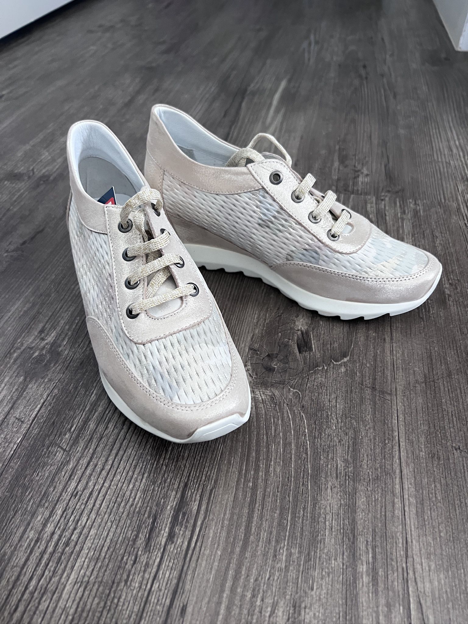 Beautiful Leather Sneakers Seze38(8)