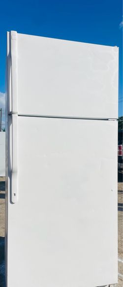 Deliver delivery available, clean working refrigerators