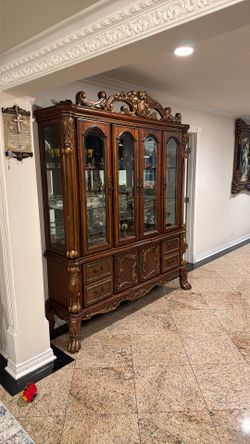 Display Storage Unit with Glass doors
