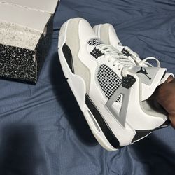 Jordan 4 Retro Military Black $240 