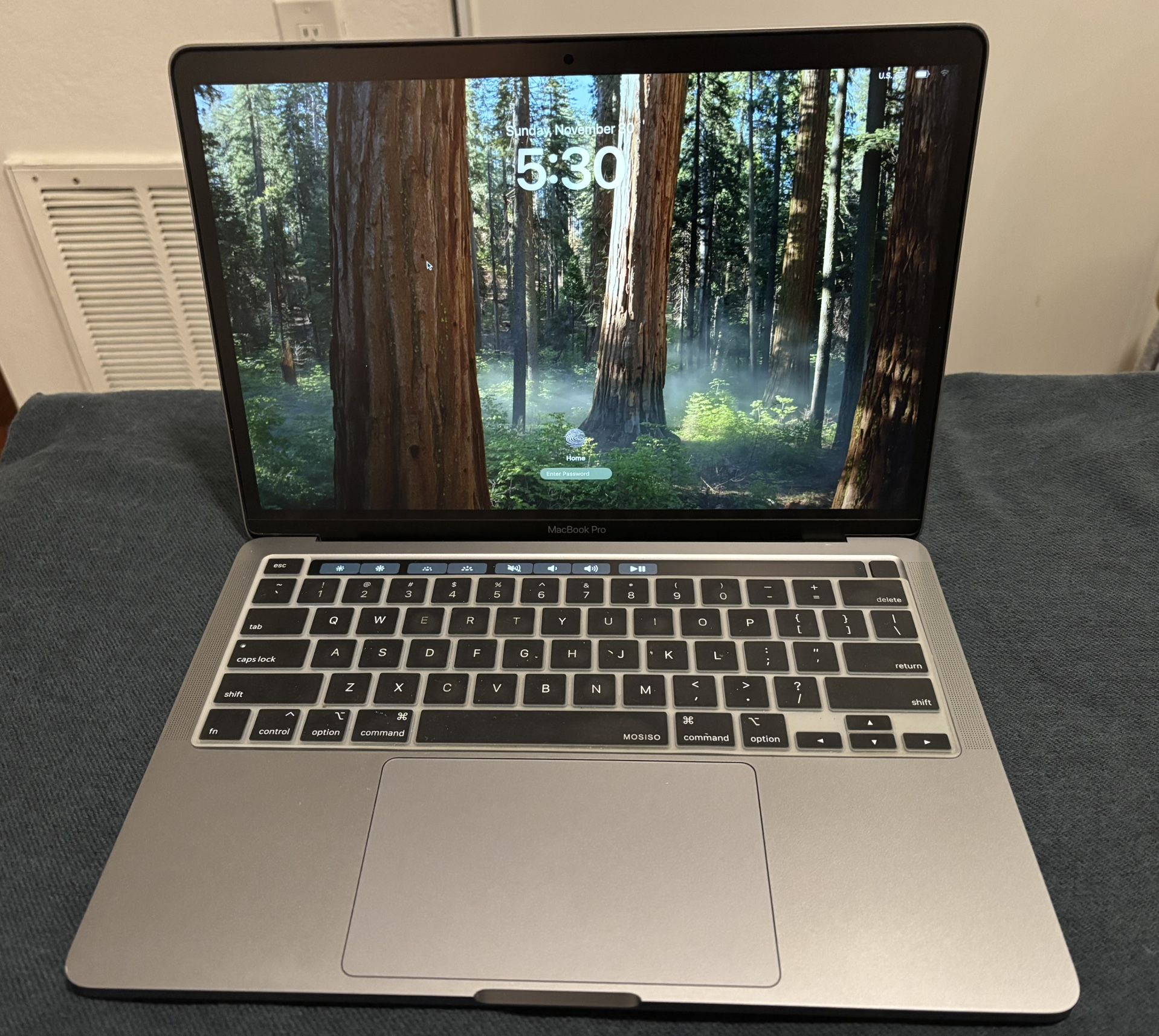 2022 MacBook Pro A2338 8GB 512GB