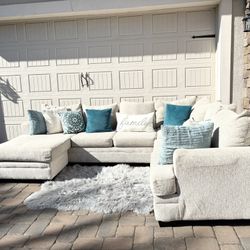 Gorgeous Family Sectional Sofa 
