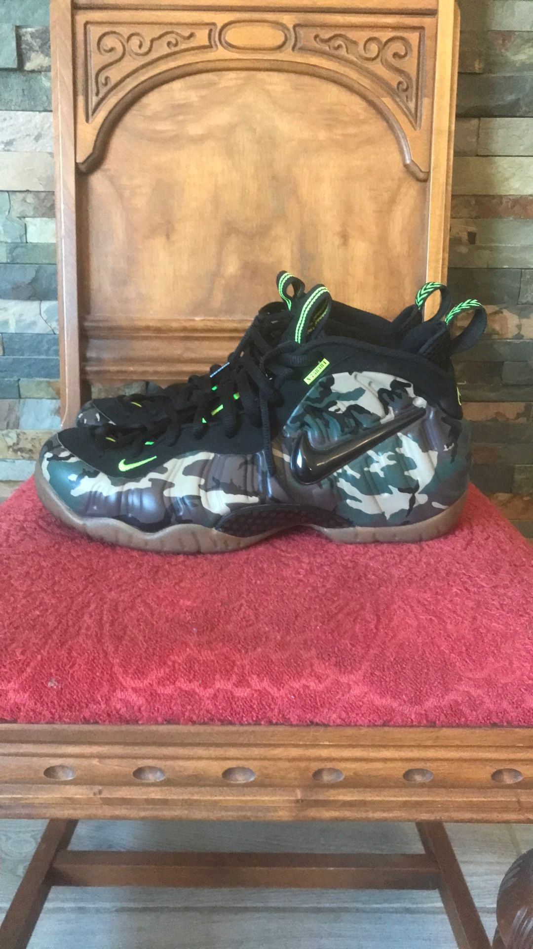 Nike Foamposite Sz: 10