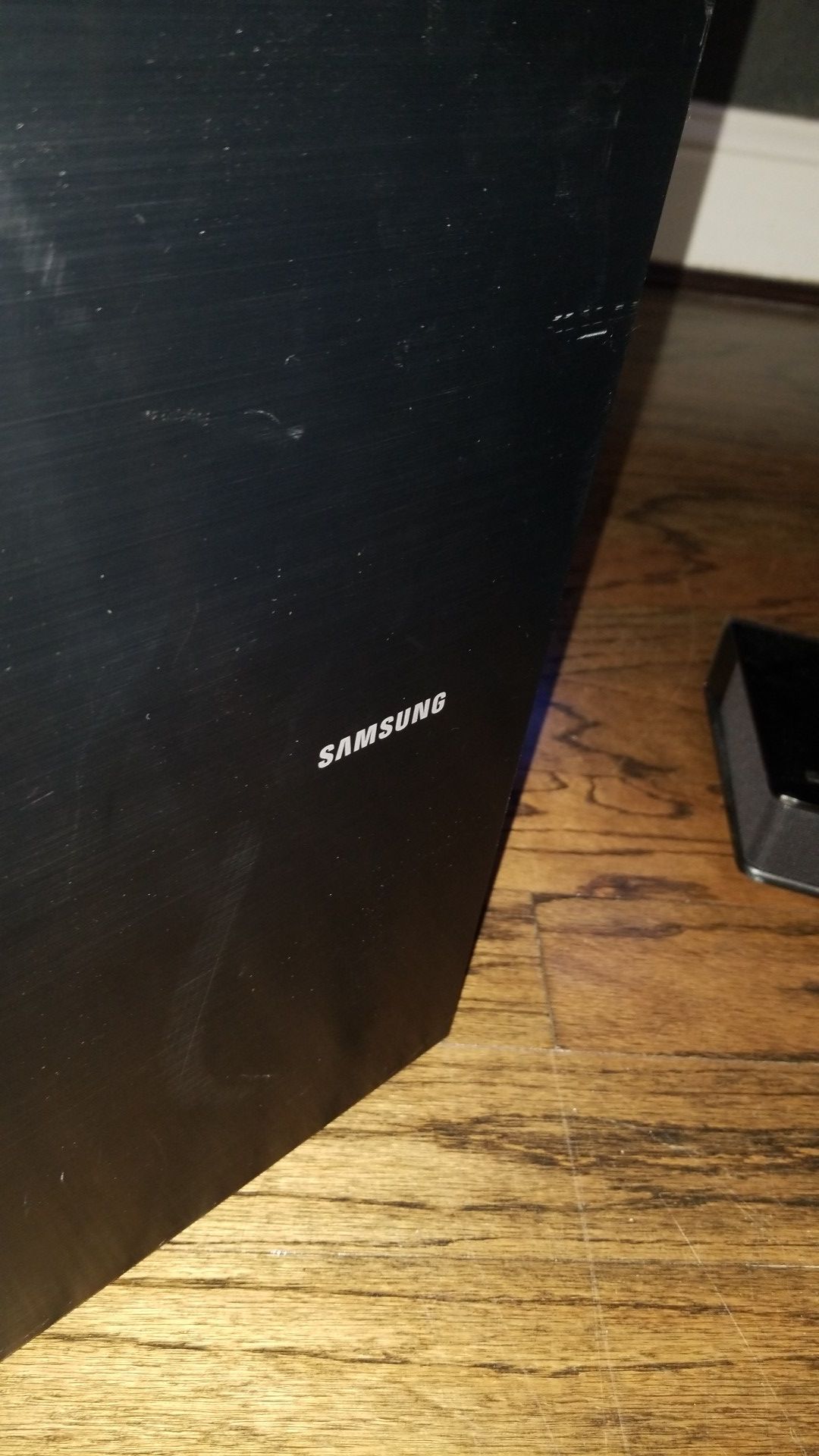 Samsung soundbar and wireless subwoofer
