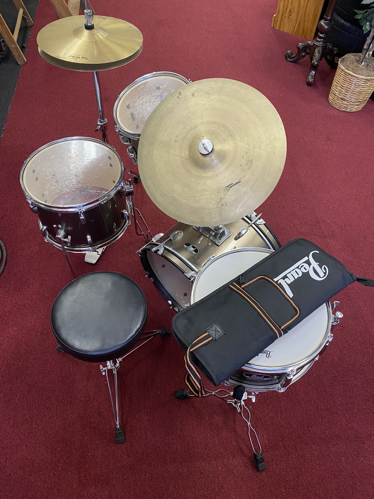 Pearl Roadshow Drum Set 