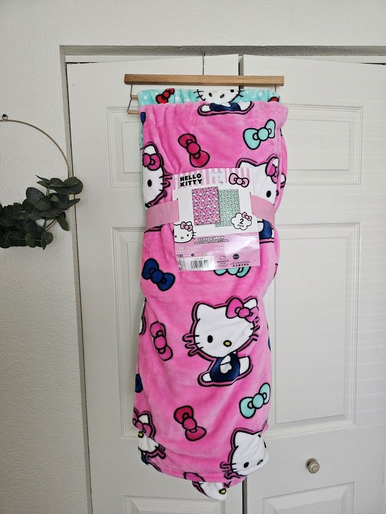 Set De 2 Cobijas De Hello Kitty Nuevas