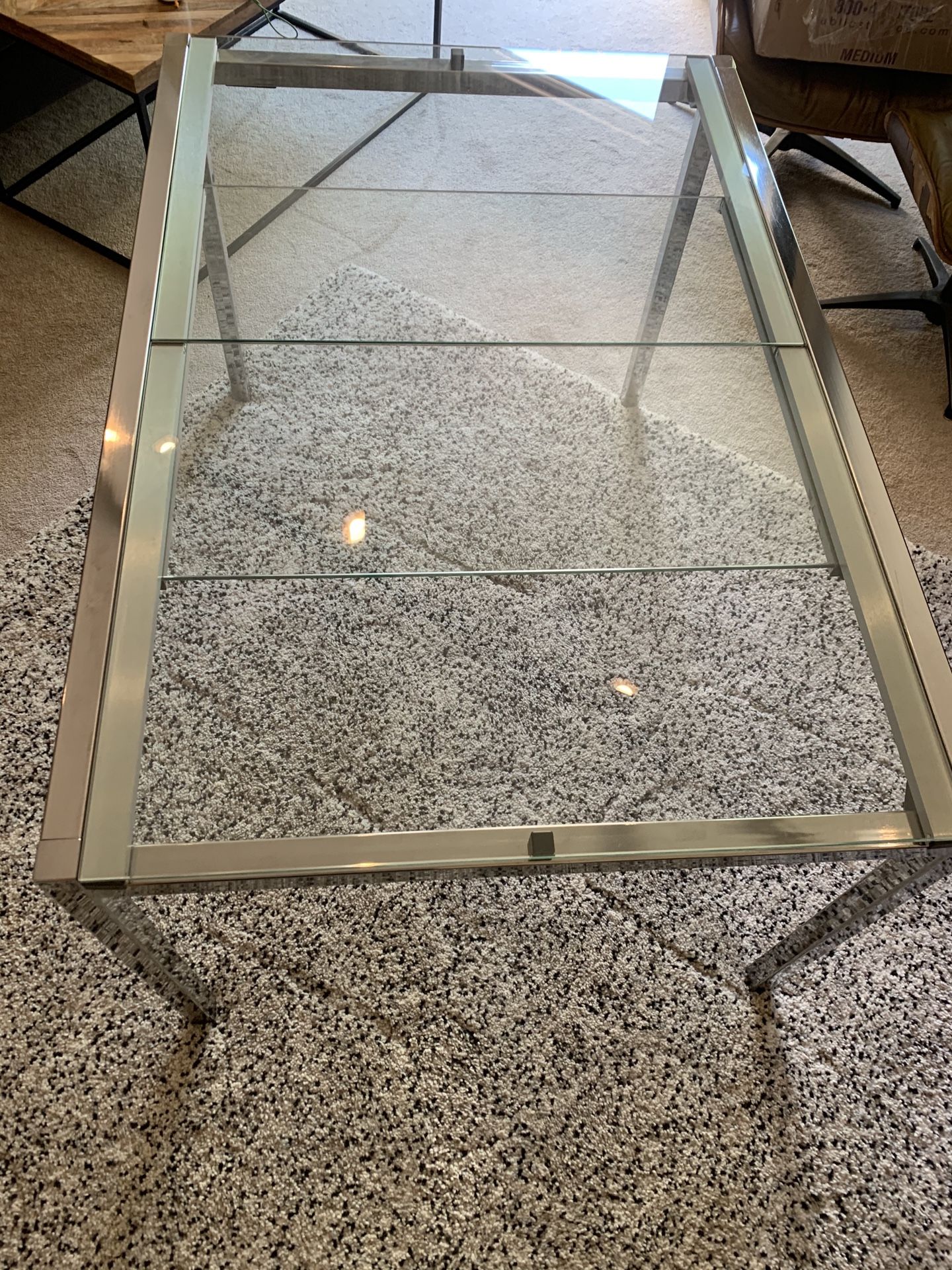 Glas dining table