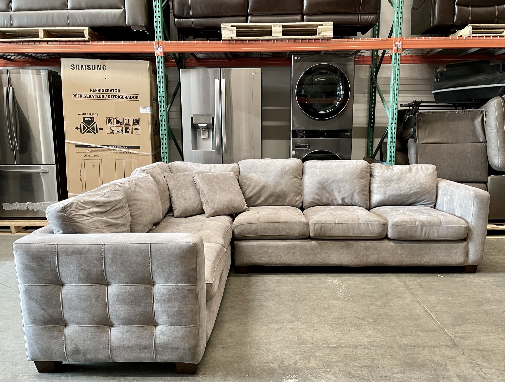 Thomasville Kylie Fabric Sectional with Storage Ottoman, Gray