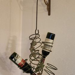 Wine Rack: Decorative, Wall-Mount