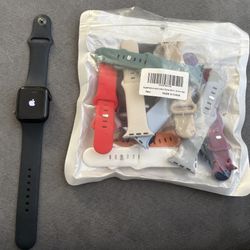 Apple SE 2nd Generation 32 GB Watch