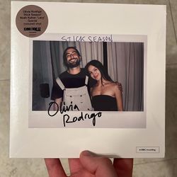 Olivia Rodrigo & Noah Kahan Stick Season / Lacy 7" RSD 2024 RECORD STORE DAY