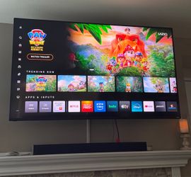 VIZIO 65” tv model M65Q8-H1+ VIZIO sound bar, bass and wall TV bracket