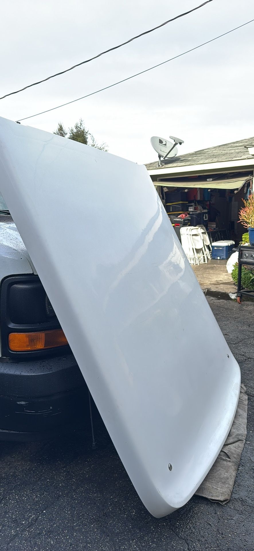 Bed cover all white Fits for a 2016-2018 Chevy shoot offer