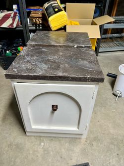 2 Cabinets