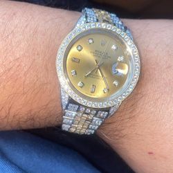 Rolex Datejust 40mm Full Set Buy Sale Trade Gold Diamonds 