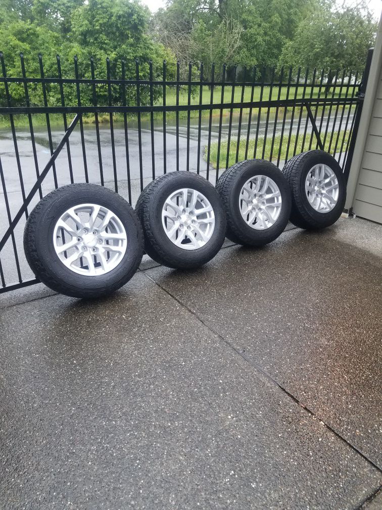 2019 6 lug Chevy silverado wheels and tires rims 18 inch