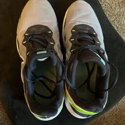 Nike Legend Essential Size 10