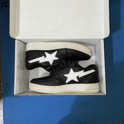 bapesta m1 black/white sz 7.5 Men's