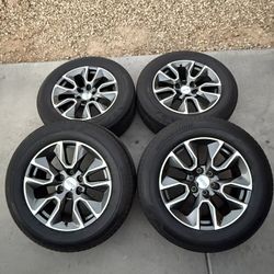 Set of 20-inch original rims for a 2022 GMC Sierra (also fits Silverado). Excellent condition.