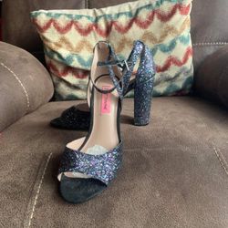 Beautiful Lovely Black High Heels "BETSY JOHNSONS"