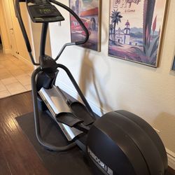 Precor EFX Elliptical Machine 