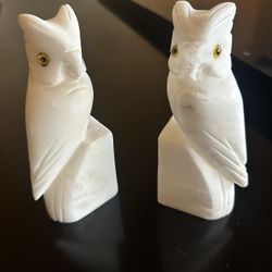 Vintage Alabaster Owl Bookends – Hand-Carved White Stone with Glass Eyes (Pair)