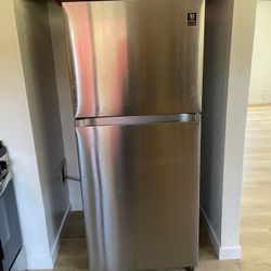 Samsung Top Freezer Refrigerator 