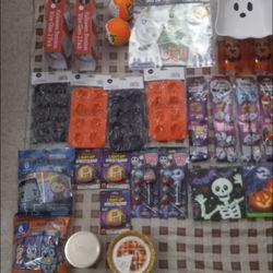 New Unopened Sealed All Kind Of Halloween Decorations And Supplies So You Don't Have To Buy Them Next Year All For $20 some items are not displayed