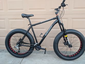 26"x4.0. GRAVITY FAT TIRES MENS MOUNTAIN BIKE. XL. 22.5". ALUMINUM 16 SPEEDS. EXCELLLENT CONDITION WITH FRESHLY TUNE UP 👌🏼