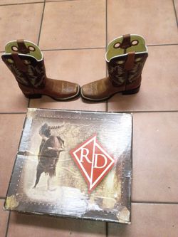 RED DIAMOND BOOTS. SIZE 3
