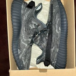 Yeezy Boots 350 V2