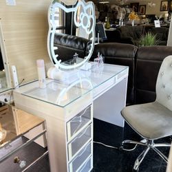 Hello Kitty Vanity Set 
