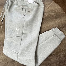 Nike Kobe Men’s Tech Fleece Joggers Dark Grey Heather | Size S | IB2716-063