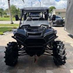 Polaris rzr xp 1000