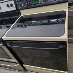 Electric Stove  Good Condition 