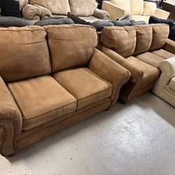 SOFA AND LOVESEAT FREE DELIVERY 🚚 